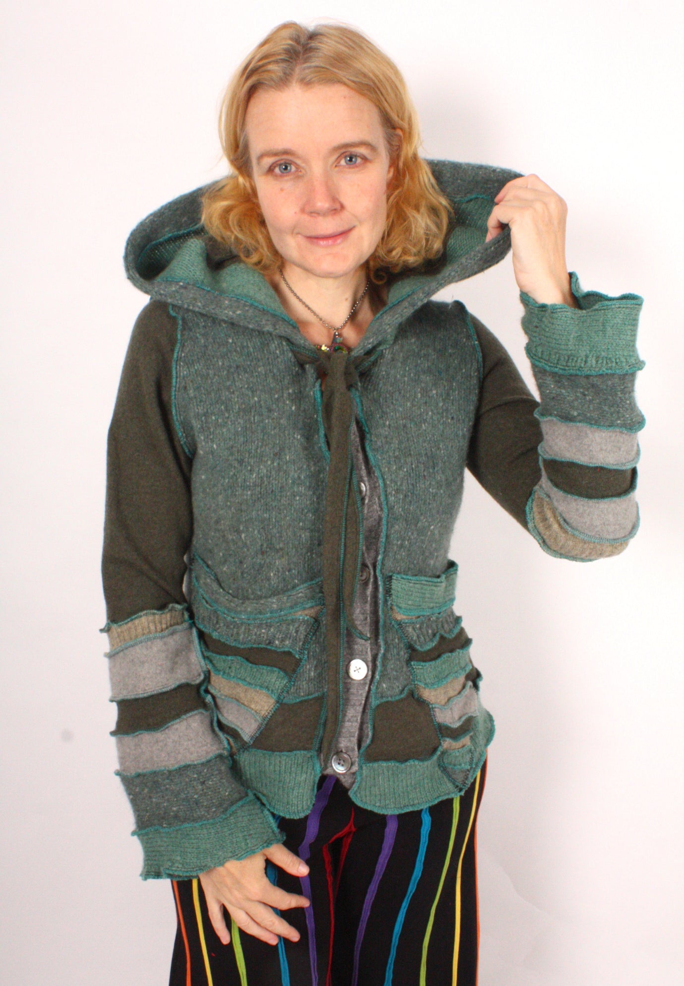 The One In The Middle Is the Green Kangaroo - MEDIUM LARGE